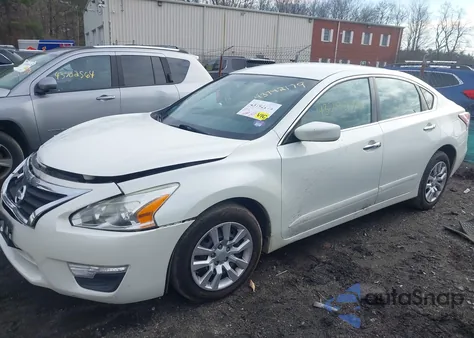 2015 Nissan Altima 2.5 S z USA, uszkodzony, nr VIN 1N4AL3AP6FC439242